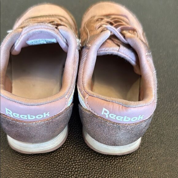 Reebok Pink Sneakers Classic Design Elastic Laces size 9 - Picture 3 of 8